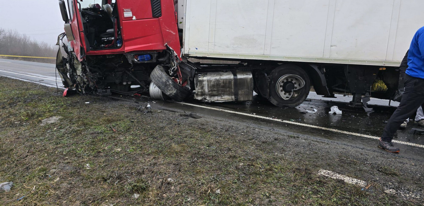 Σε σοκ ο οδηγός της νταλίκας που προσέκρουσε στο μοιραίο βαν με τους οπαδούς του ΠΑΟΚ: «Δεν έχω ξαναδεί κάτι τέτοιο, οδηγώ 34 χρόνια»