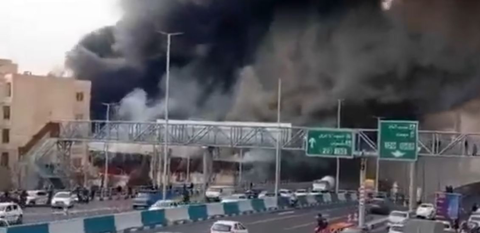 Ιράν: Τεράστιας έκταση φωτιά ξέσπασε σε αγορά στην Τεχεράνη (βίντεο)