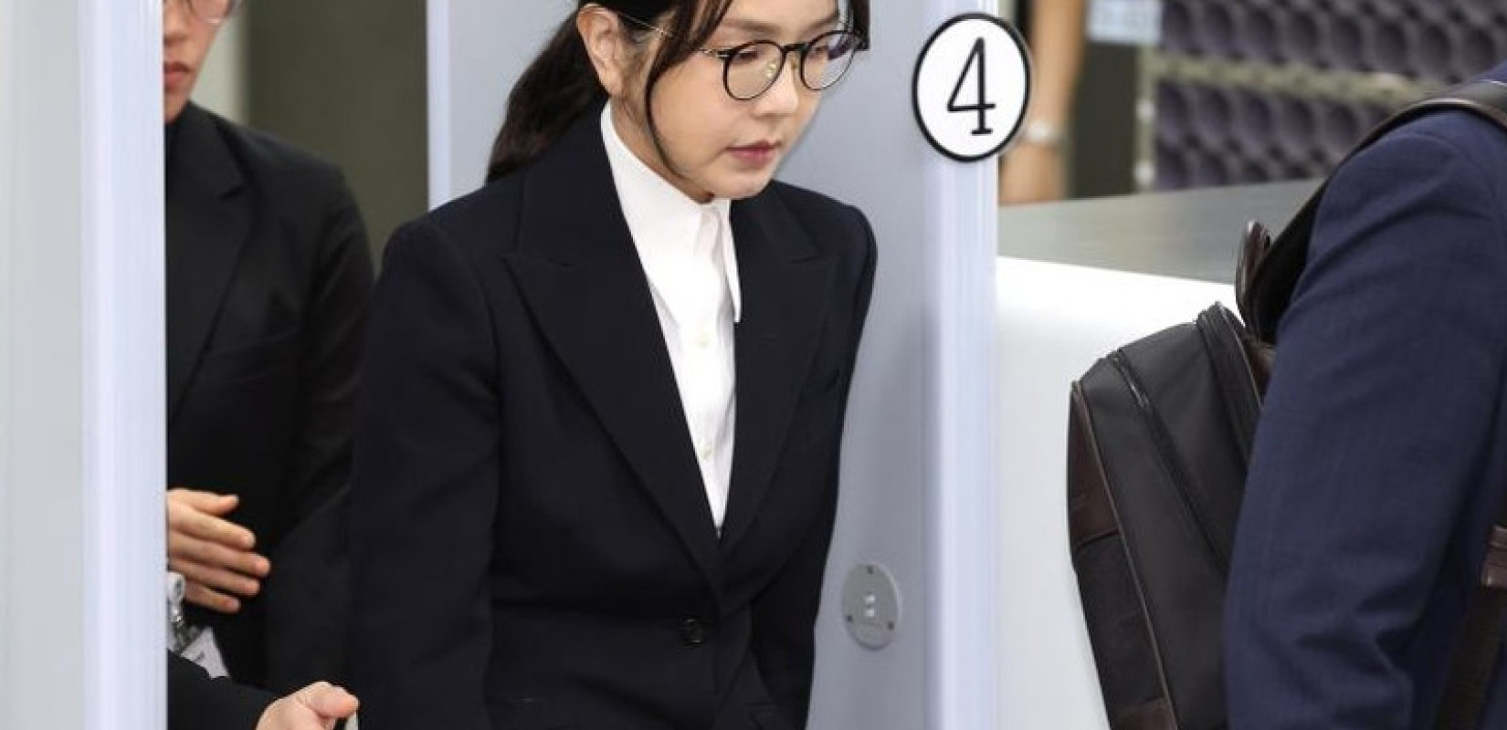 Νότια Κορέα: Φυλάκιση 20 μηνών για την πρώην πρώτη κυρία Κιμ Κέον Χι
