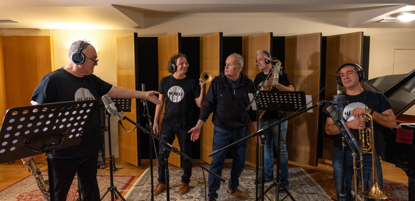 Δασκάλου – Παχίδης: Ο σκώληξ, οι πεταλούδες και κάτι φίλοι που γνωρίζονται μια ζωή