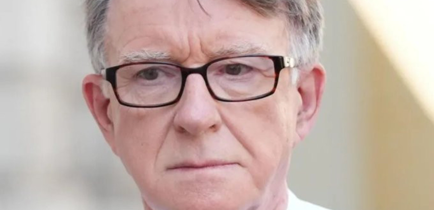 Παραιτήθηκε ο Βρετανός υπουργός Πίτερ Μάντελσον μετά τις νέες αποκαλύψεις για την υπόθεση Έπστιν (βίντεο)