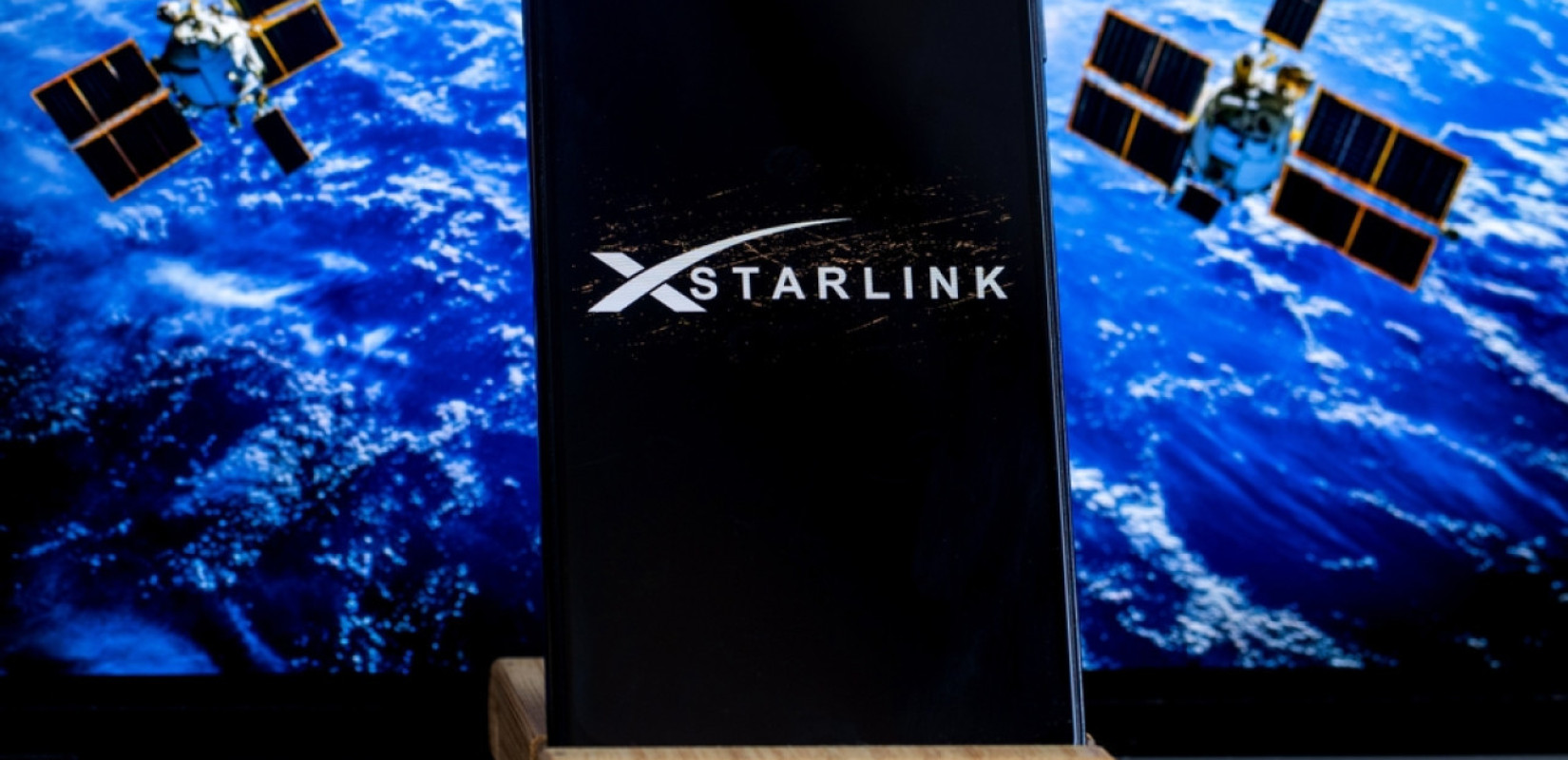 Ουκρανικό «ευχαριστώ» στον Έλον Μασκ που μπλόκαρε τη χρήση του Starlink από τη Ρωσία