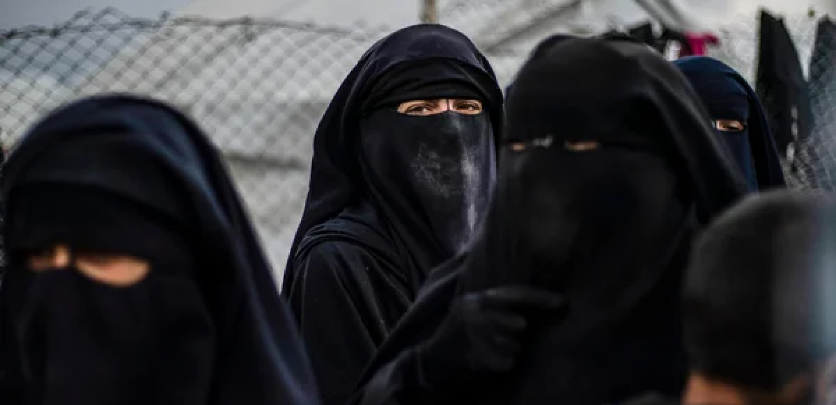 Συρία: Επαρχία απαγορεύει το μακιγιάζ στις γυναίκες που εργάζονται σε δημόσιες υπηρεσίες - Οργή στο διαδίκτυο