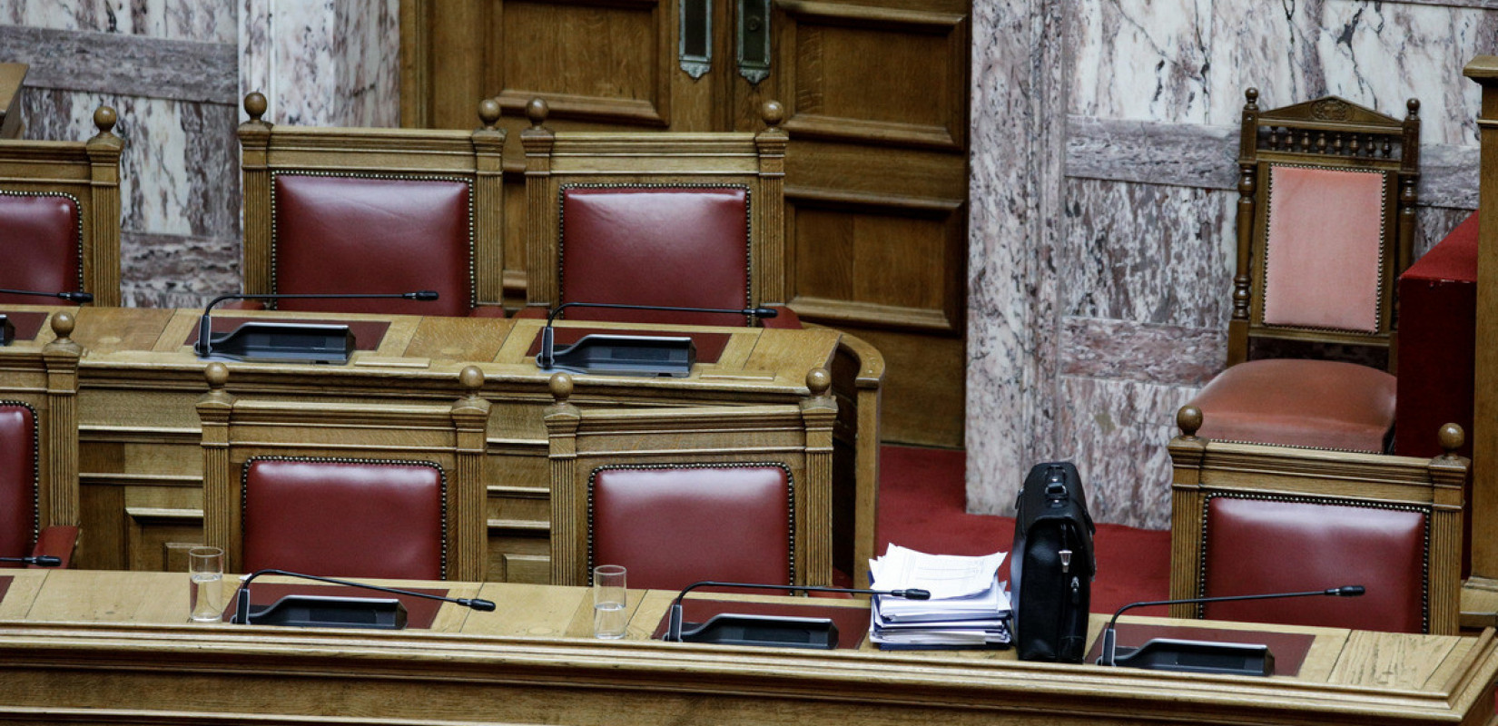 Τα τέσσερα συν ένα σενάρια για κυβέρνηση συνεργασίας