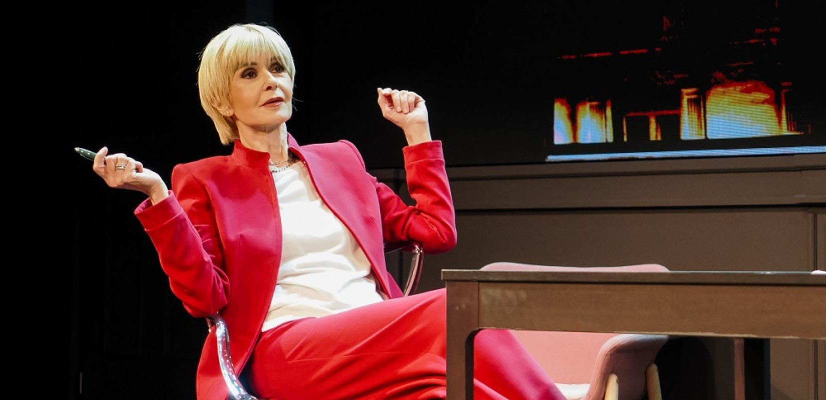 Κάτια Δανδουλάκη: «Έχω μια μεγάλη οικογένεια στο θέατρο που είναι σταθερή»