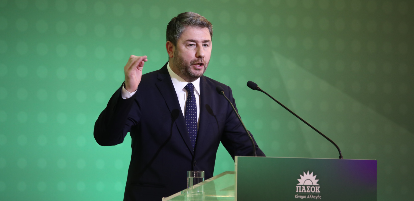 ΠΑΣΟΚ: Επιστολή πρόσκλησης Ανδρουλάκη στους προέδρους του ΣΥΡΙΖΑ και της Νέας Αριστεράς