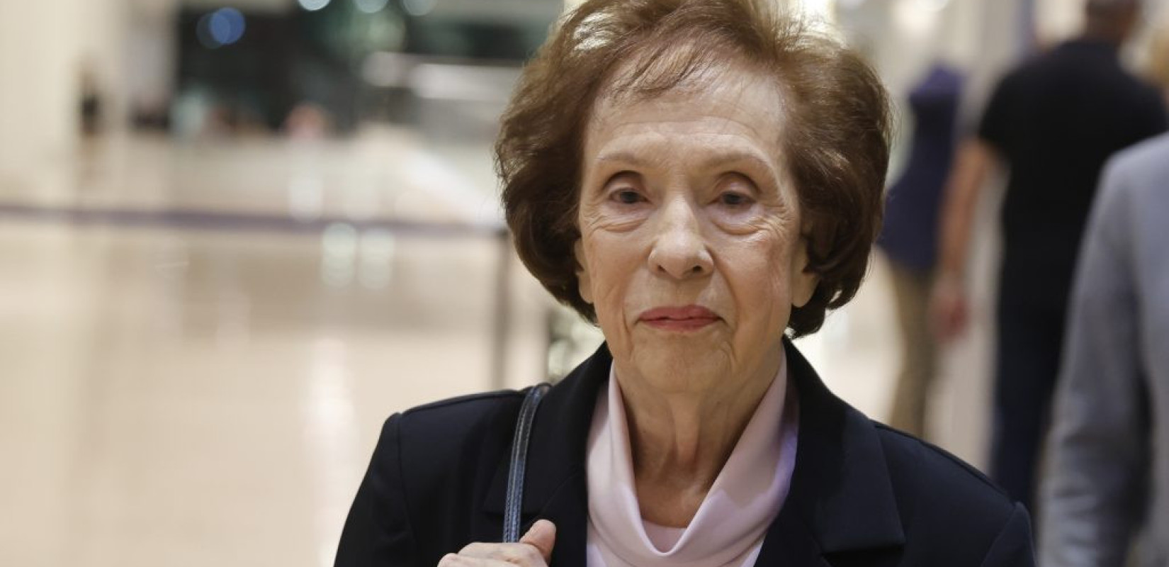 Δημοσία δαπάνη η κηδεία της Άννας Ψαρούδα – Μπενάκη