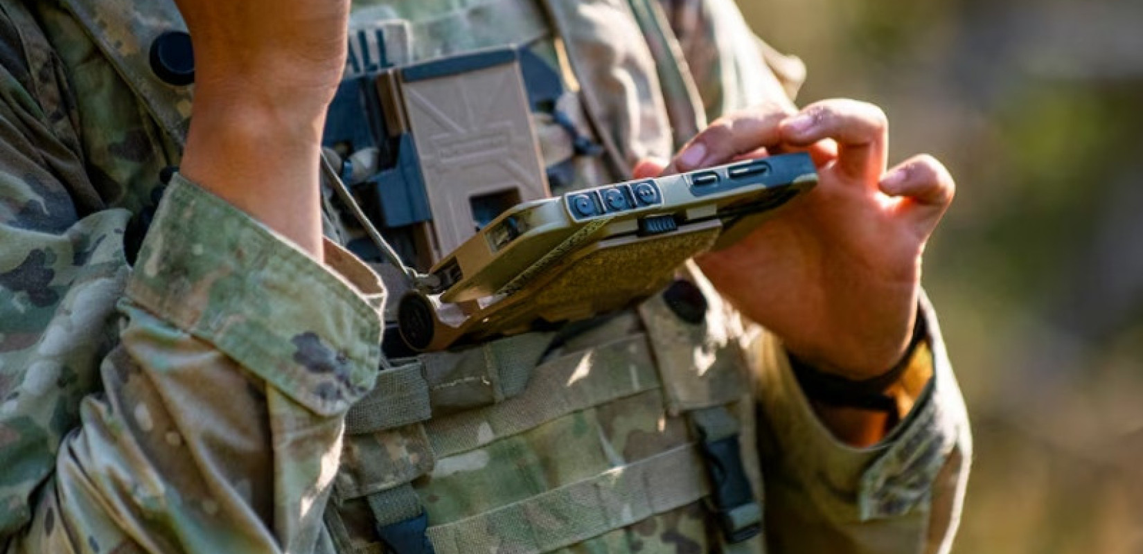 Η THEON International εξασφαλίζει 41 εκατ. ευρώ σε νέες παραγγελίες από ΝΑΤΟ και Μέση Ανατολή