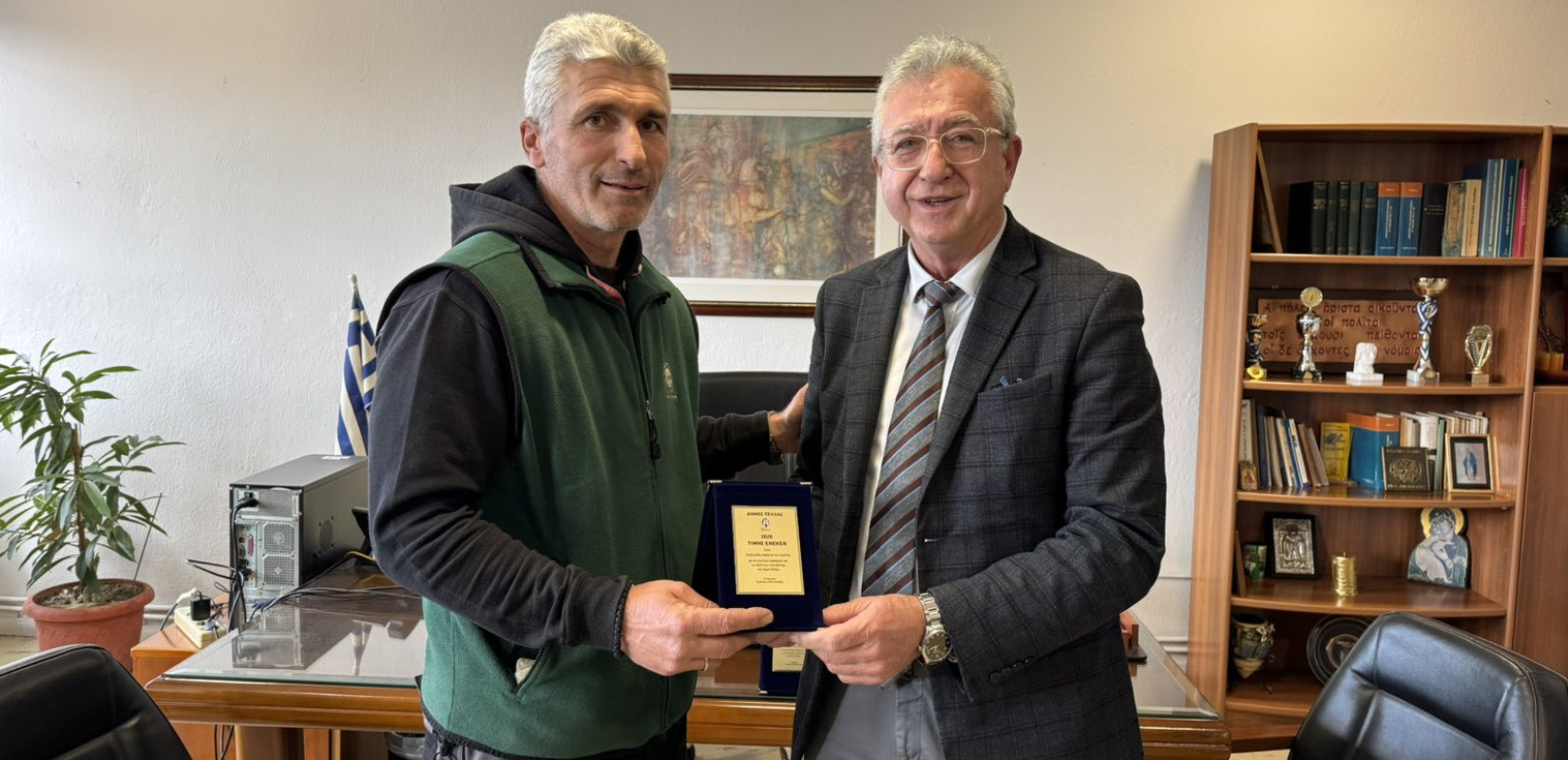 Δήμος Πέλλας: Τιμή στους εθελοντές της ΕΝ.Ε.ΕΦ. για τη σωτήρια παρέμβασή τους σε φωτιά στην Κρύα Βρύση