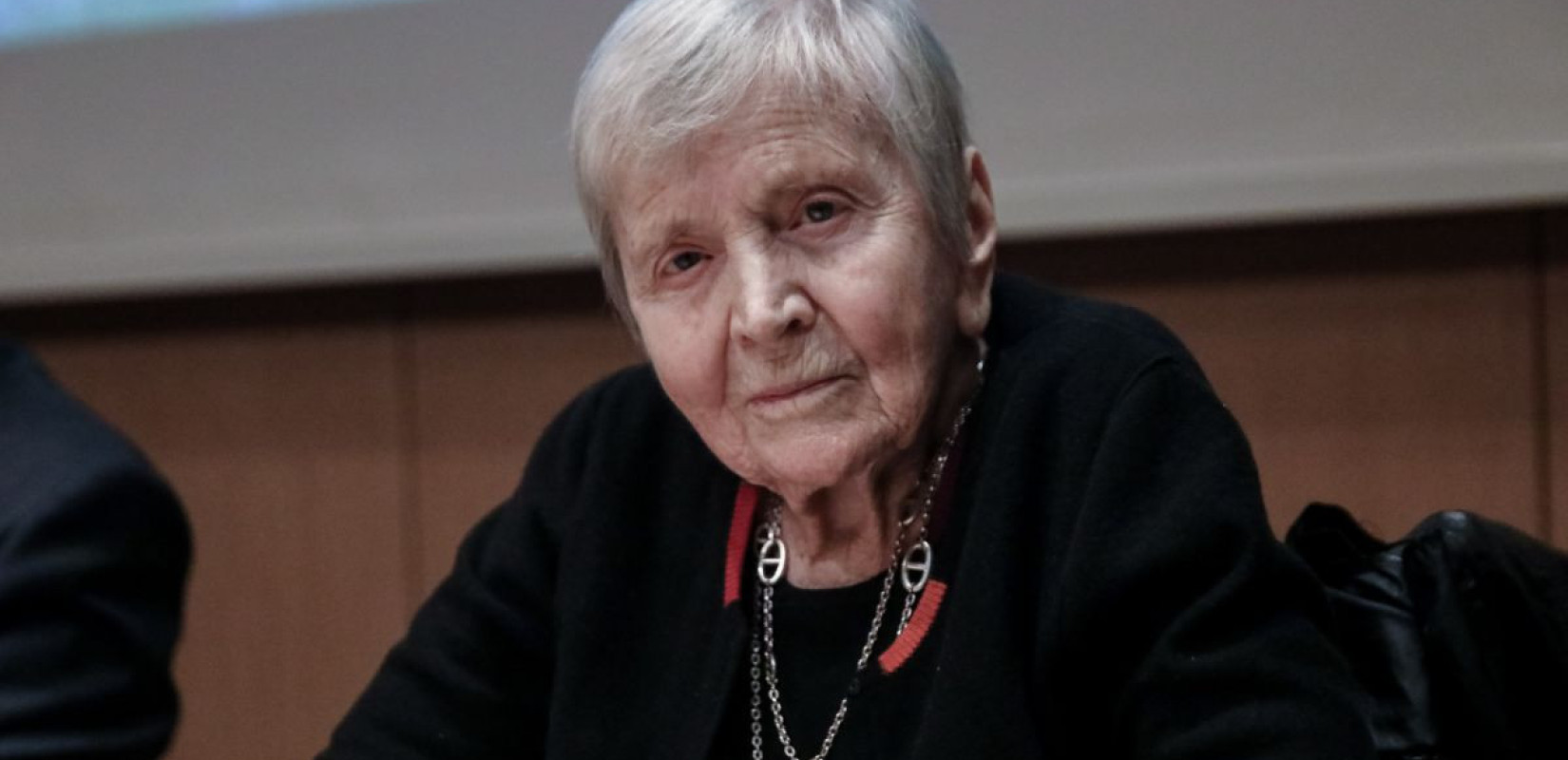 Σήμερα στη Μητρόπολη Αθηνών το τελευταίο αντίο στη σπουδαία Ελένη Γλύκατζη Αρβελέρ - Σε λαϊκό προσκύνημα η σορός της