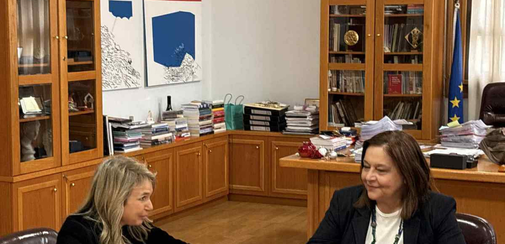 Καλαμαριά: Συνάντηση της Χρύσας Αράπογλου με την Μιλένα Αποστολάκη και αντιπροσωπεία του ΠΑΣΟΚ