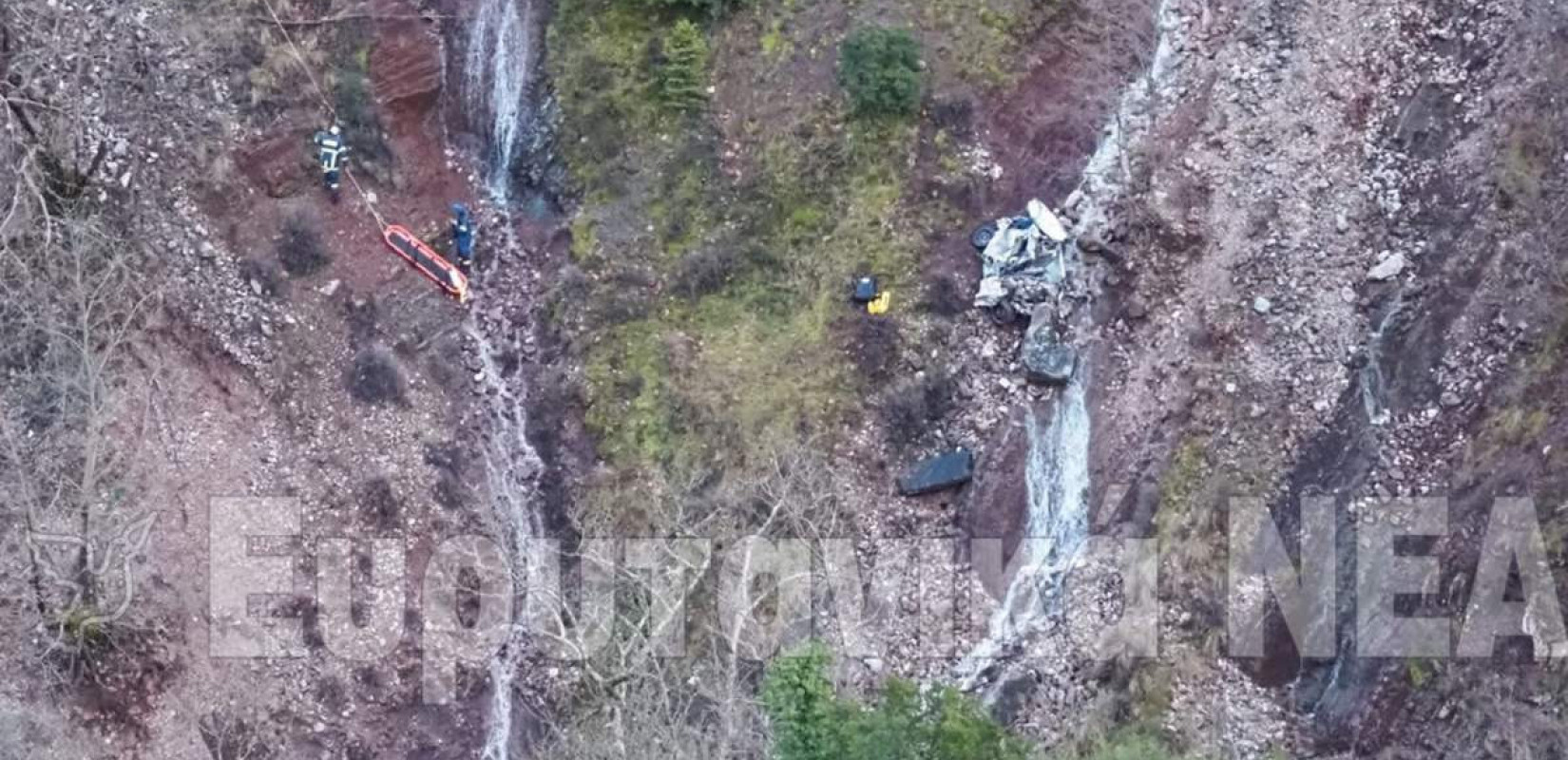Θρίλερ στο Καρπενήσι: Ακέφαλη σορός εντοπίστηκε μετά από πτώση οχήματος σε γκρεμό (βίντεο)