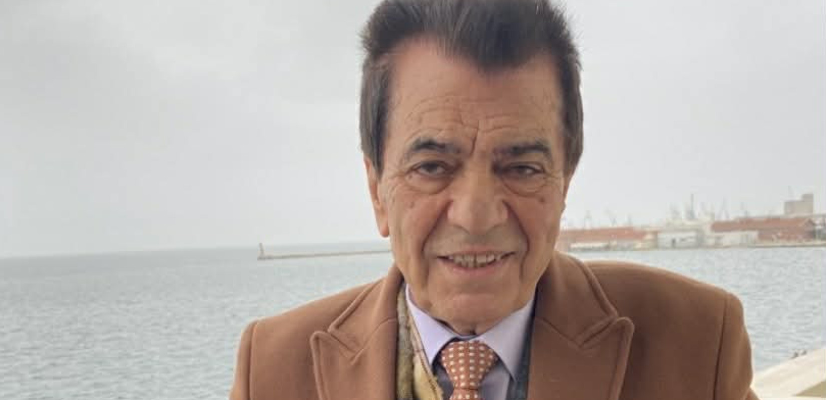 Το νέο βιβλίο του Νίκου Κωνσταντινίδη: «Ηλιαχτίδα μέσα από τα χαλάσματα»