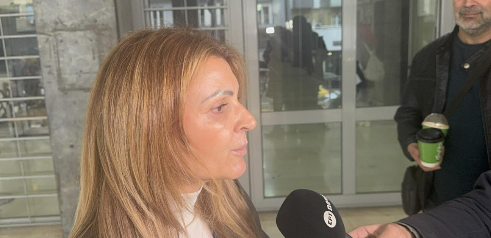 Θεσσαλονίκη - Υπόθεση Έμμας: «Απάνθρωπη ταλαιπωρία» καταγγέλλει η μητέρα της 21χρονης μετά την αλλαγή αρμοδιότητας του δικαστηρίου (βίντεο)