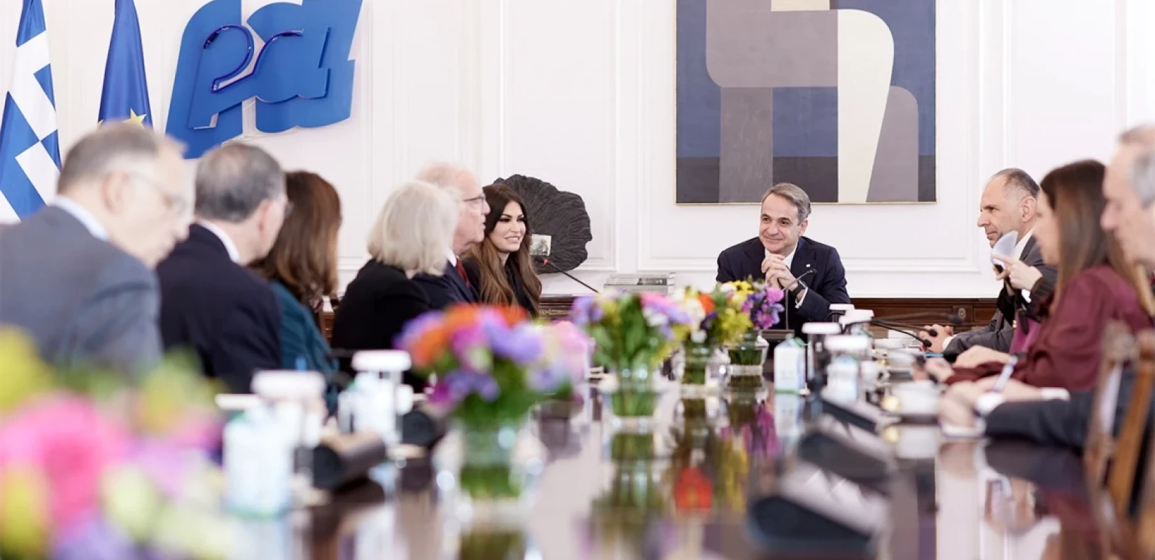 Συνάντηση Μητσοτάκη με αντιπροσωπεία του αμερικανικού Κογκρέσου: «Οι σχέσεις Ελλάδας - ΗΠΑ βρίσκονται στο υψηλότερο επίπεδο όλων των εποχών»