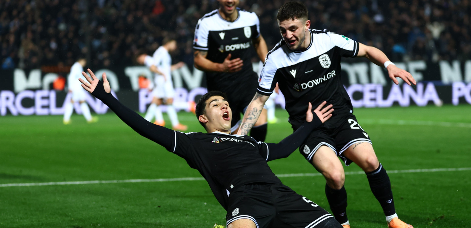 ΠΑΟΚ - ΑΕΚ: Σύγκρουση κορυφής στην τελική ευθεία για τα πλέι οφ