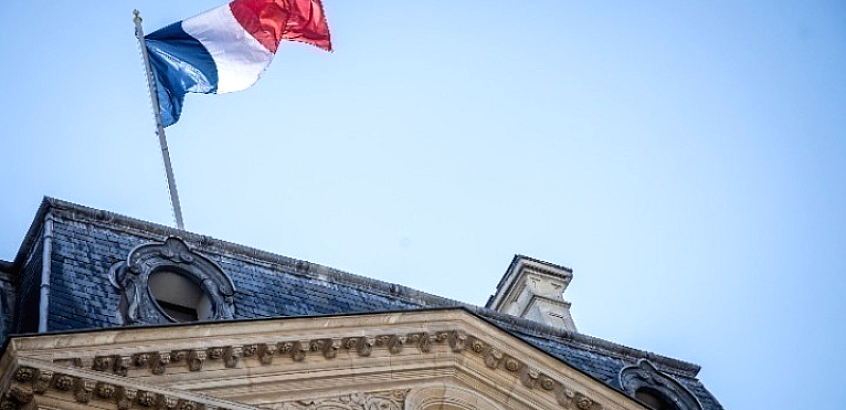 Αντιδράσεις στην απόφαση του υπουργείου Εσωτερικών να εντάξει το κόμμα της Ανυπότακτης Γαλλίας στην άκρα αριστερά