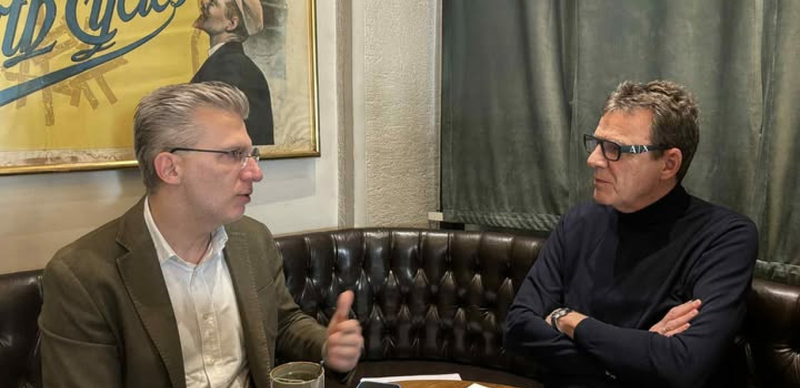 Πρωινός καφές με τον υπουργό Επικρατείας Άκη Σκέρτσο (βίντεο)