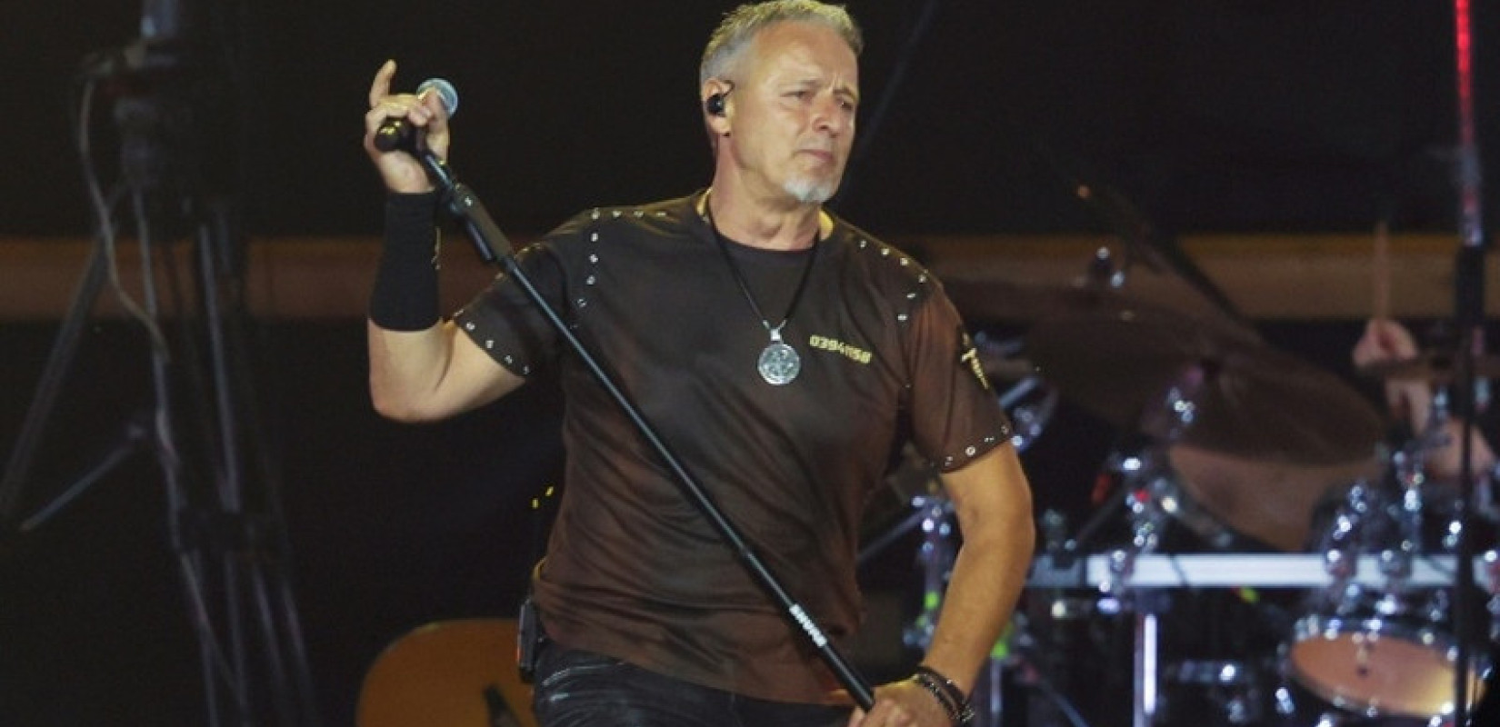 Σάλος στη Βοσνία: Έρευνα της εισαγγελίας για ναζιστικούς χαιρετισμούς σε συναυλία του υπερεθνικιστή Κροάτη τραγουδιστή, Τόμσον (βίντεο)