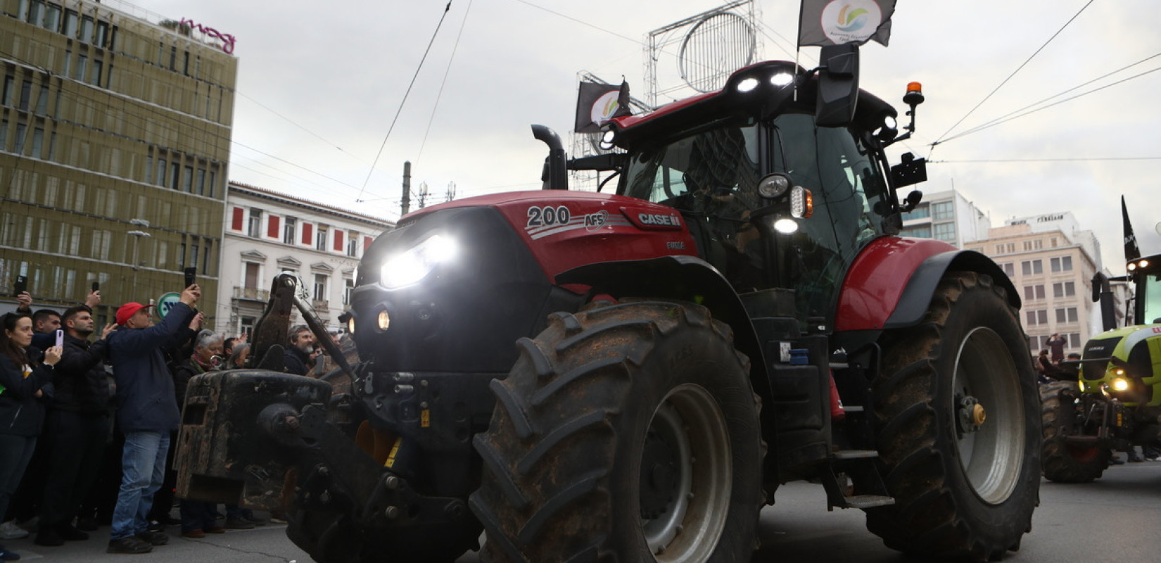 Αγροτικές κινητοποιήσεις:  Στην Αθήνα τα τρακτέρ – Έκλεισε το Σύνταγμα για το συλλαλητήριο