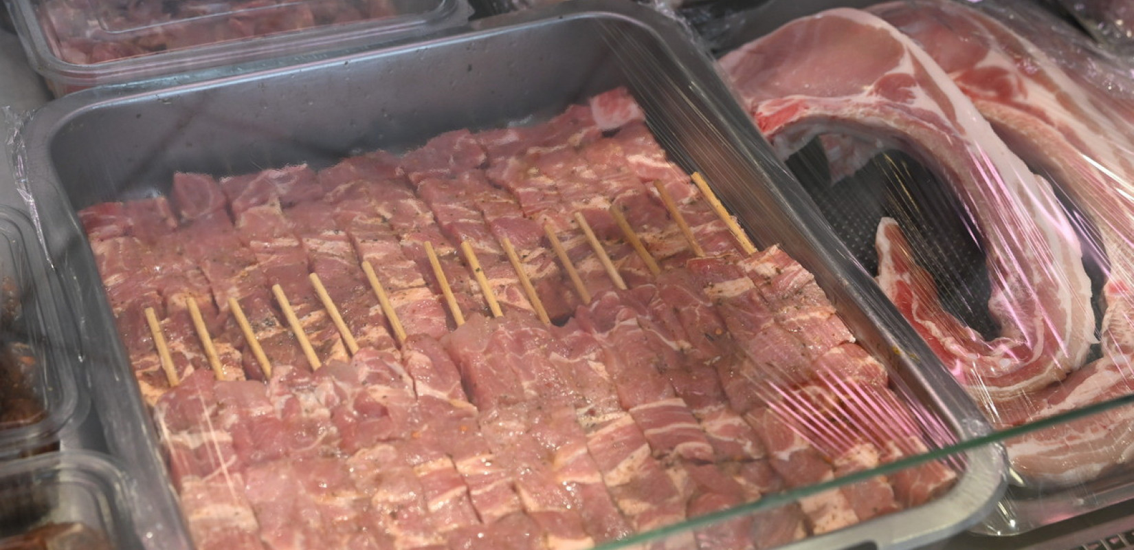 Θεσσαλονίκη - Τσικνοπέμπτη: Σταθερές τιμές, επάρκεια κρεάτων αλλά με μειωμένες παραγγελίες