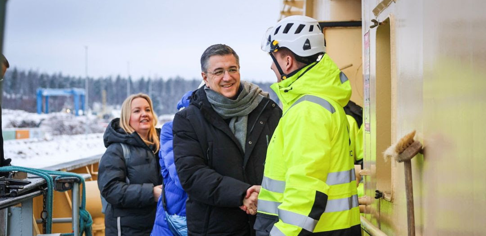 Στην Φιλανδία ο Απόστολος Τζιτζικώστας - Συμμετείχε σε επιχείρηση παγοθραυστικού