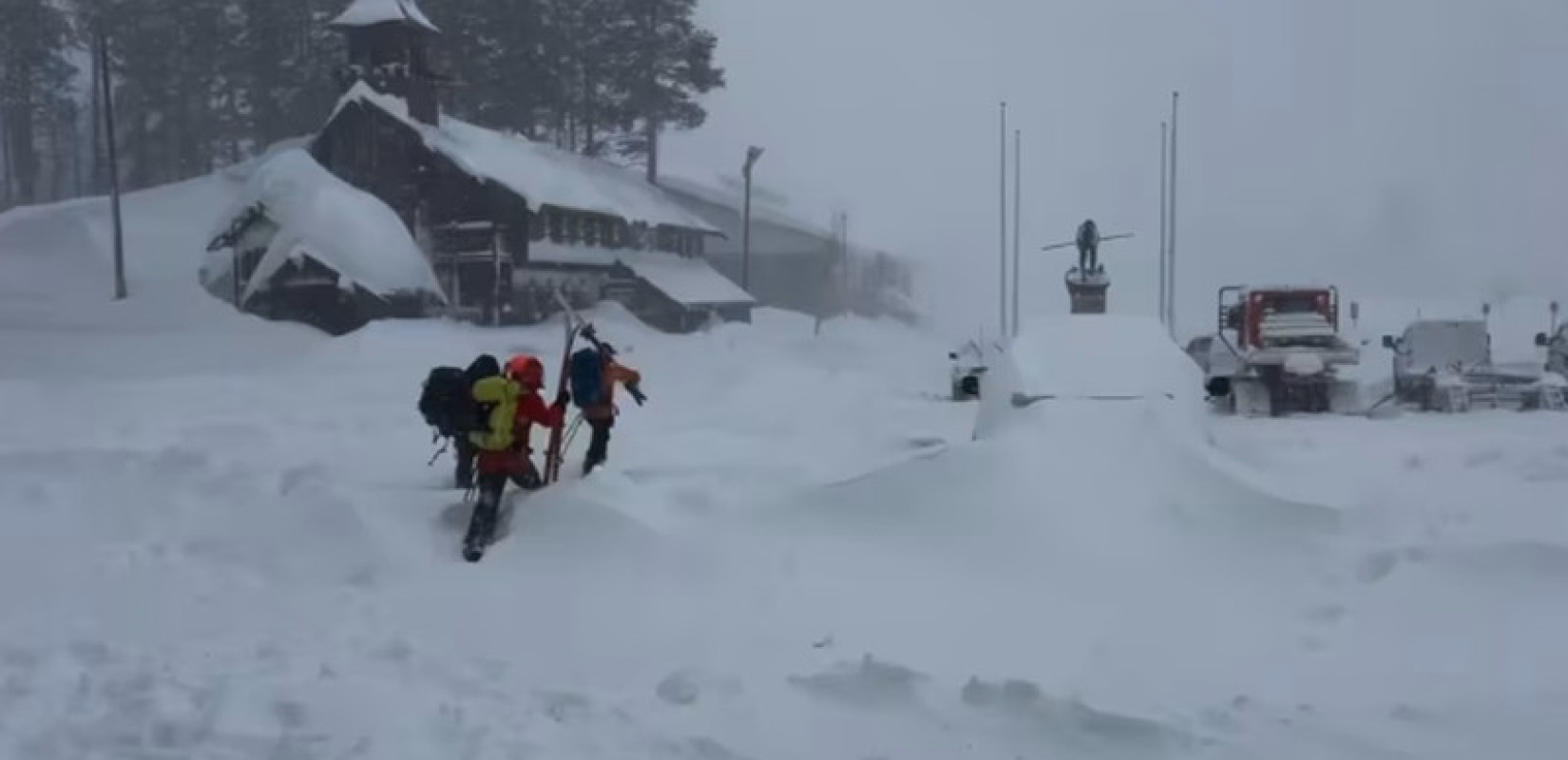 ΗΠΑ: Χιονοστιβάδα παρέσυρε 16 σκιέρ - 10 αγνοούνται (βίντεο)