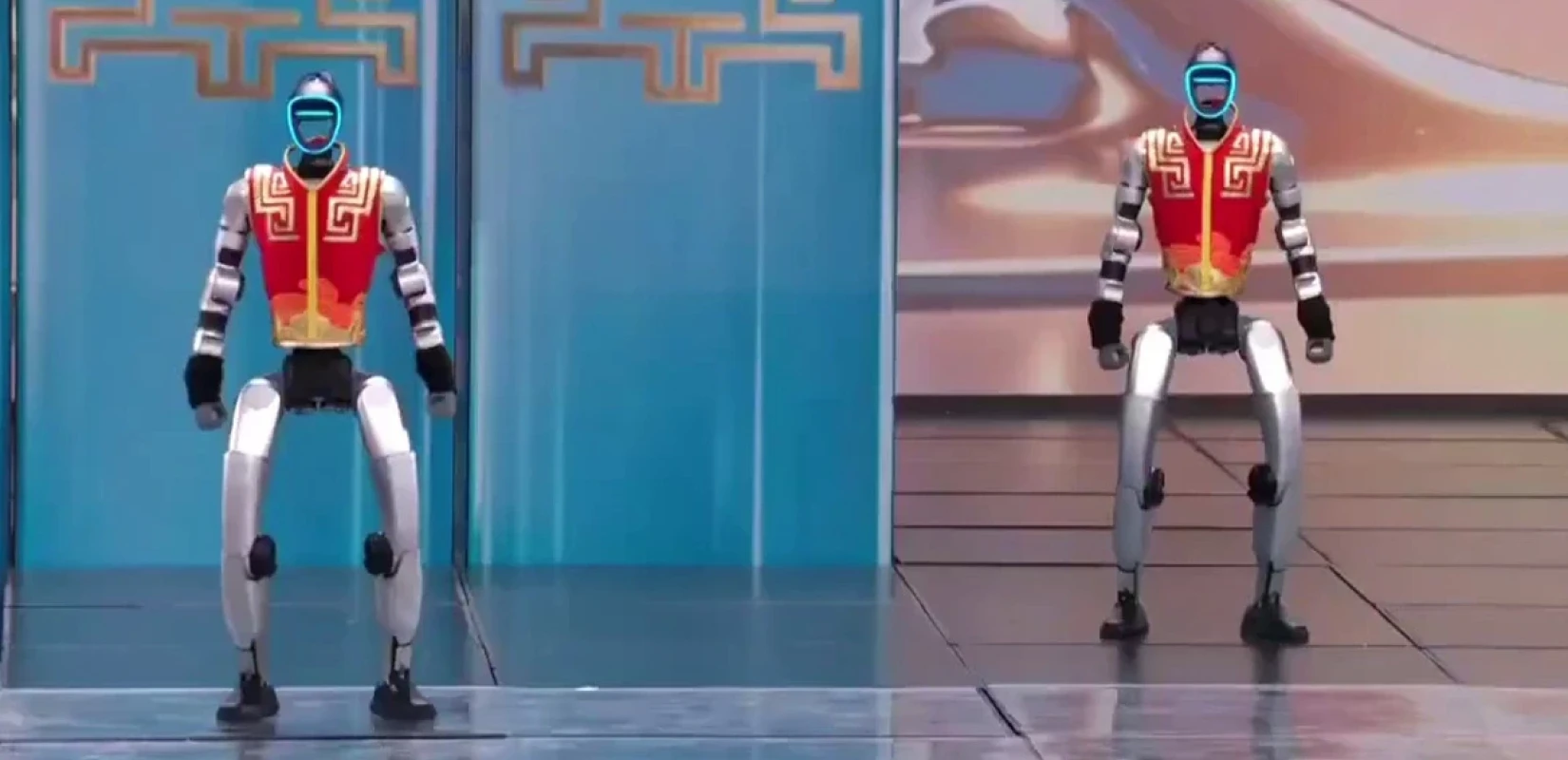 Κίνα: Ανθρωποειδή ρομπότ χορεύουν και κάνουν… κουνγκ φου - Δείτε βίντεο