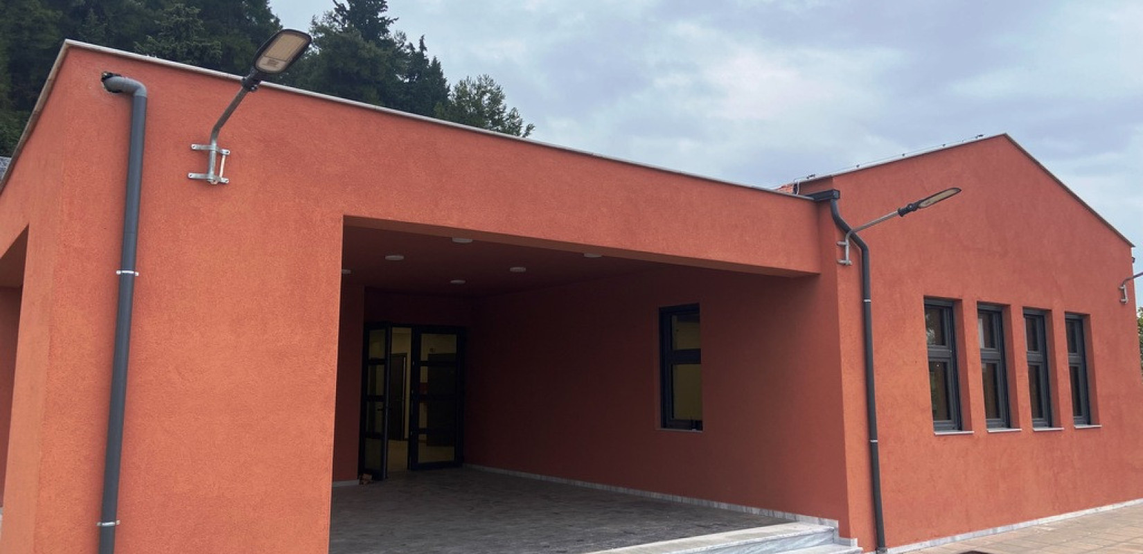 Στα Τρίκαλα το πρώτο «παθητικό» δημόσιο σχολείο - Παραμένει μόνιμα στους 21 βαθμούς Κελσίου