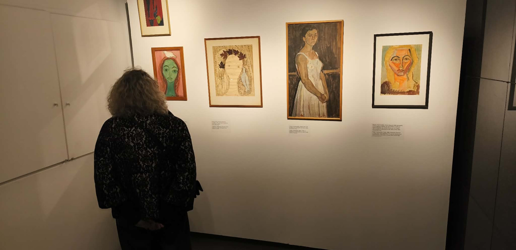 Θεσσαλονίκη: Εγκαινιάστηκε η ιδιότυπη «συνάντηση» των καλλιτεχνών Μανουσάκη, Πιτέρη, Τσατσάγια στο Τελλόγλειο