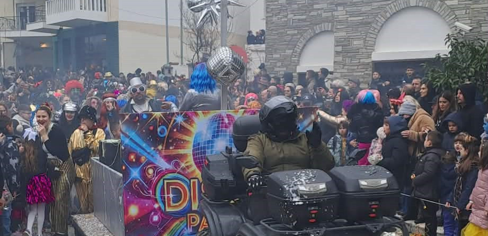 Χαλκιδική: Γέλιο, χρώμα και σάτιρα στο καρναβάλι του Πολυγύρου - Δείτε φωτογραφίες