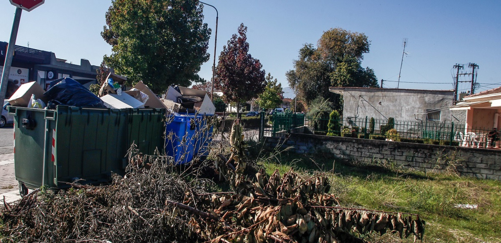 Ακαθάριστα οικόπεδα: Πιο βαριές «καμπάνες» για τους απείθαρχους