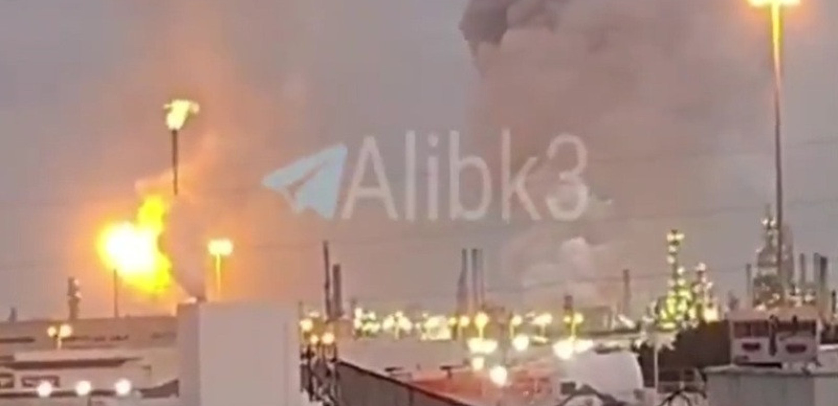 Mέση Ανατολή: Xτυπήθηκαν πετρελαϊκές εγκαταστάσεις στο Μπαχρέιν (βίντεο)