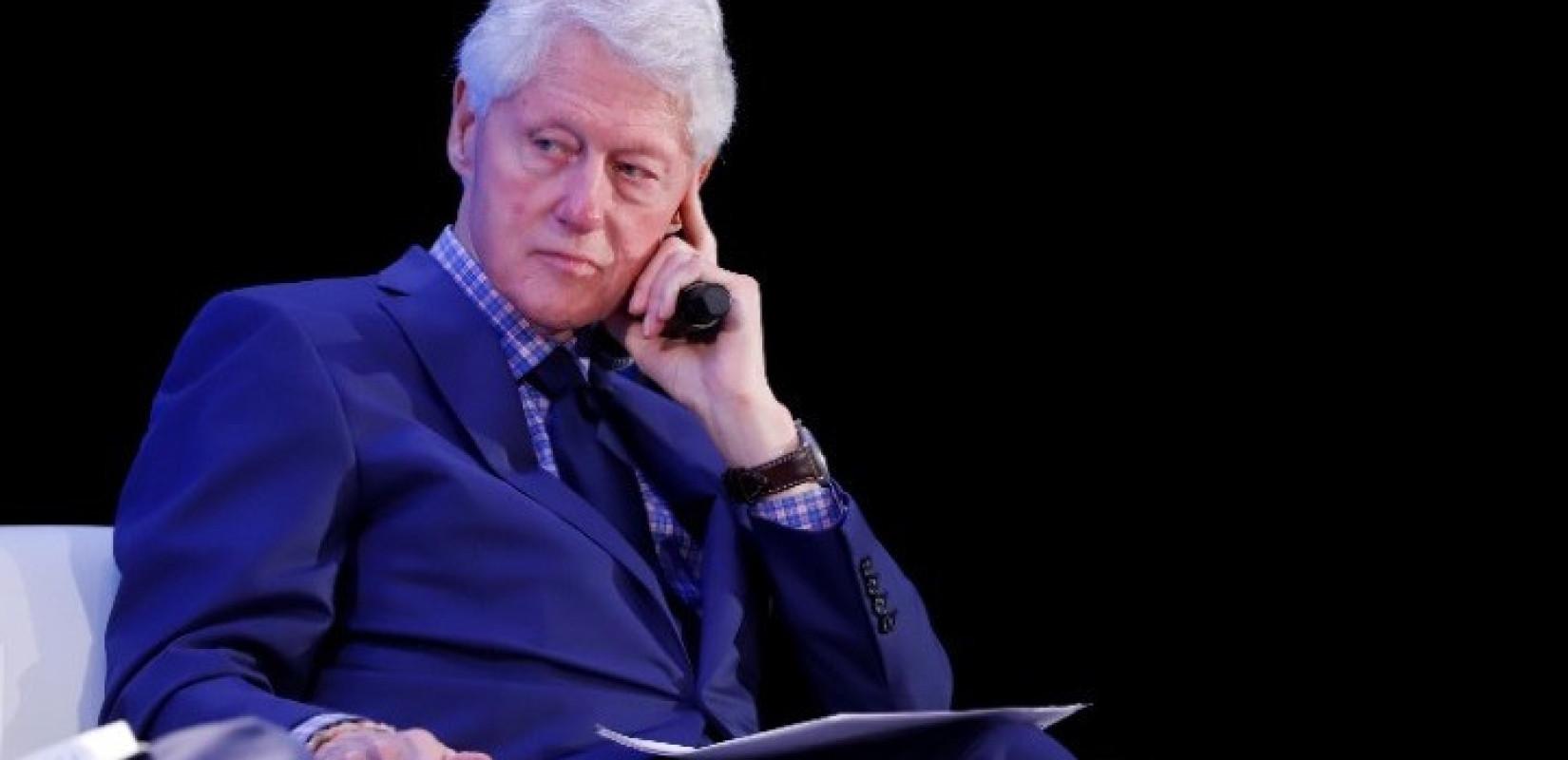 ΗΠΑ: Ο Μπιλ Κλίντον δηλώνει ότι δεν είχε καμία ιδέα για τα εγκλήματα που διέπραττε ο Τζέφρι Έπστιν