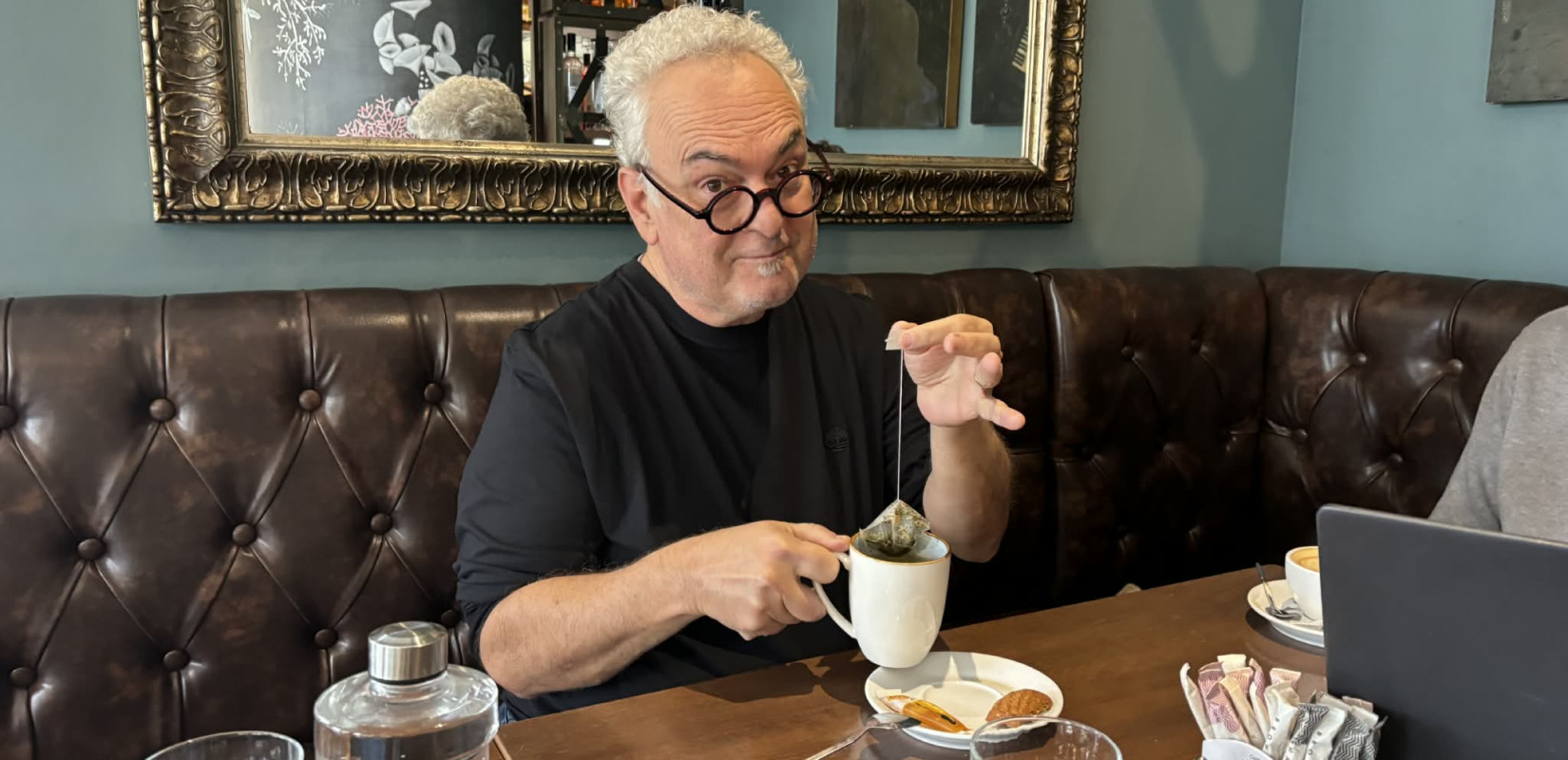 Πρωϊνός καφές με τον Διογένη Δασκάλου (βίντεο)