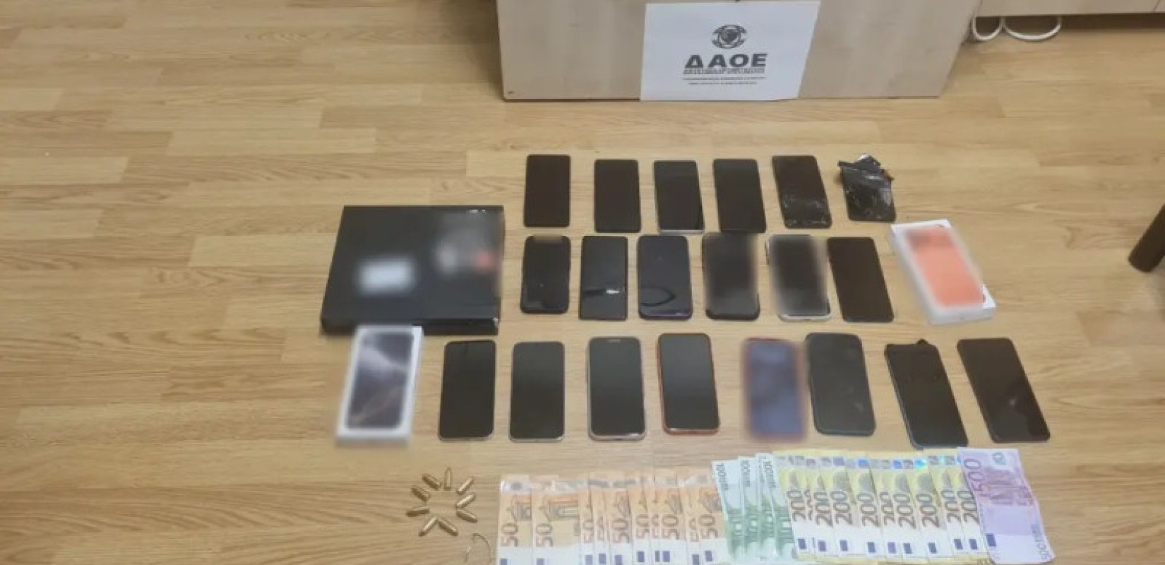 Ζεφύρι: Έξι συλλήψεις Ρομά για απάτες με το πρόσχημα «υπαλλήλου του ΔΕΔΔΗΕ» - Πάνω από 280.000 ευρώ η λεία τους