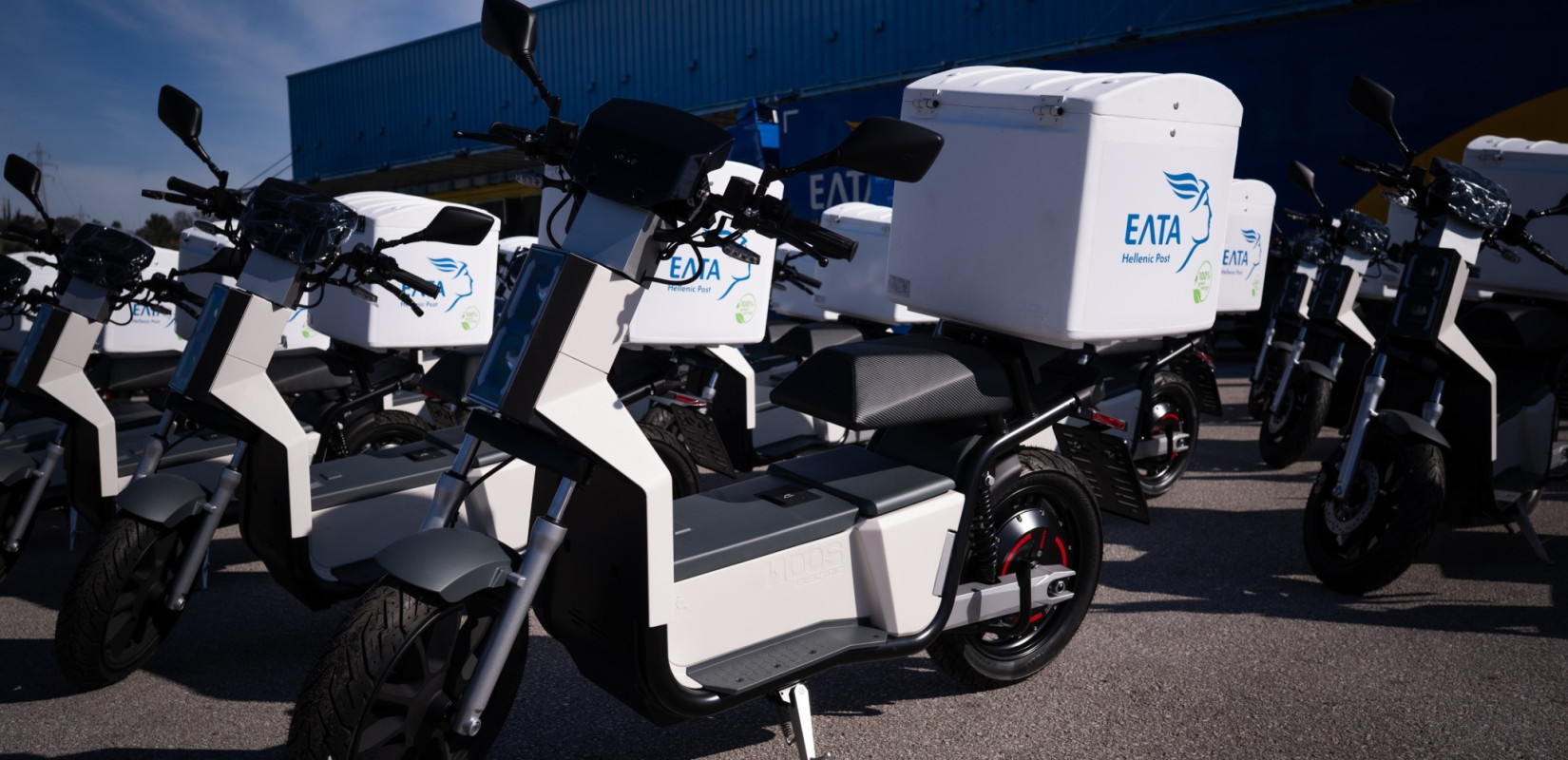 Μετά από 25 χρόνια τα ΕΛΤΑ αναβαθμίζονται - Με σύγχρονα ηλεκτρικά δίκυκλα οι μεταφορές