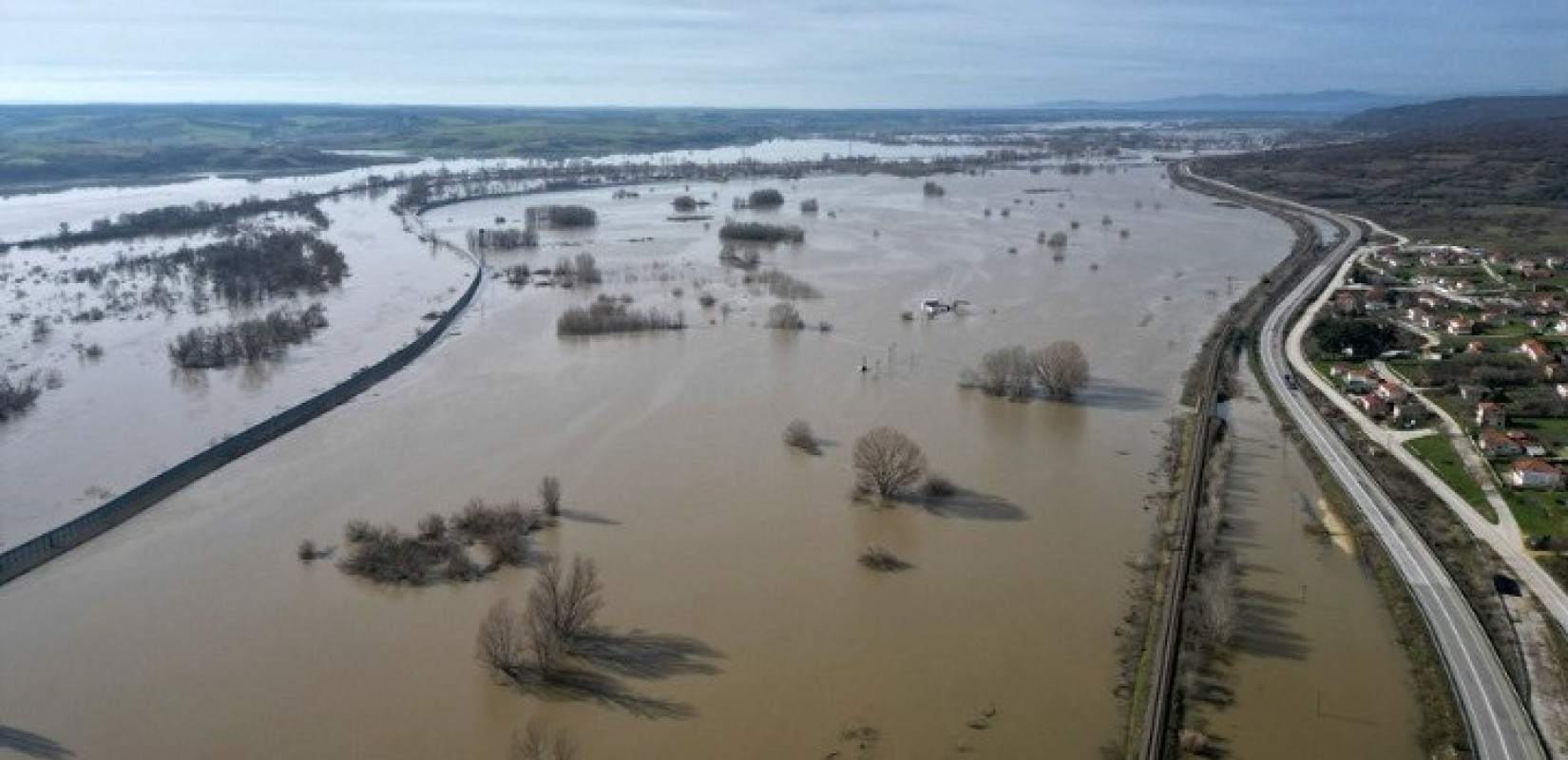 Σε επιφυλακή ο Έβρος - Ενδεχόμενη άνοδος της στάθμης των υδάτων «απειλεί» κατοικημένες περιοχές