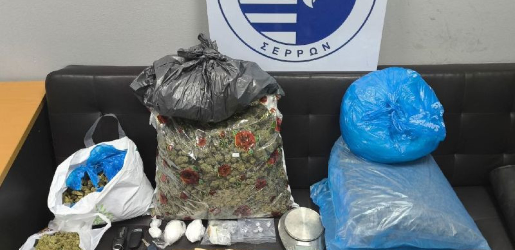 Θεσσαλονίκη: Μπλόκο σε κύκλωμα ναρκωτικών - Συνελήφθησαν δύο άτομα και κατασχέθηκαν 14 κιλά κάνναβης