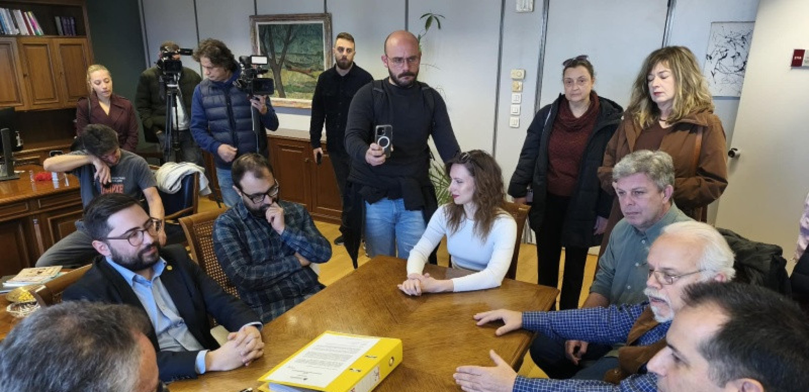 ΔΕΘ: Παραδόθηκαν οι 23.000 υπογραφές για το δημοψήφισμα - Στις 26 Απριλίου η διαδικασία