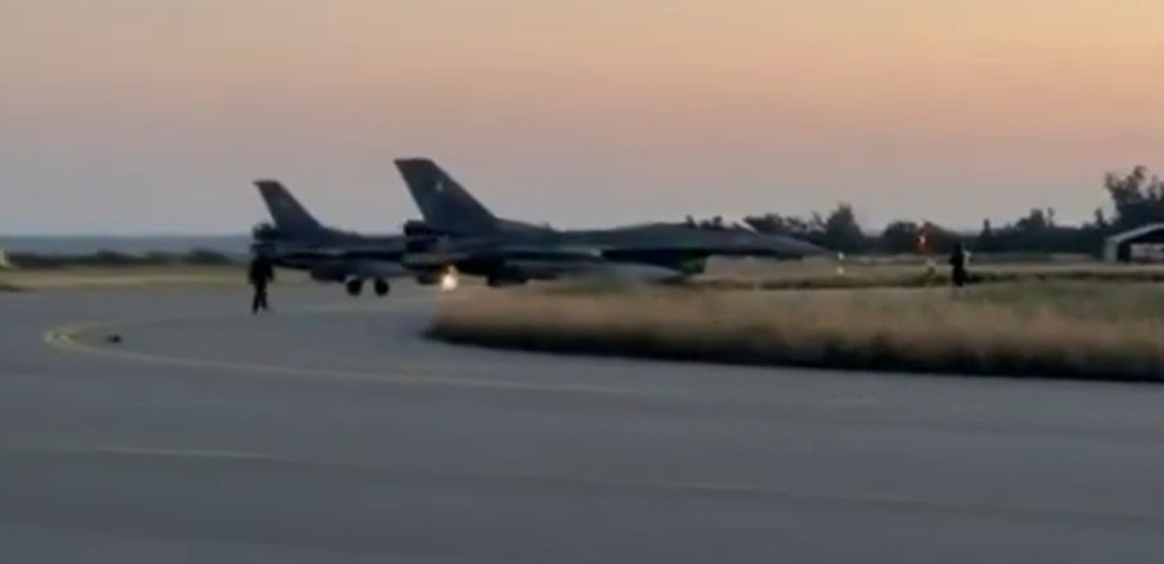 Κύπρος: Προσγειώθηκαν τέσσερα ελληνικά  F-16 στην Πάφο (βίντεο)