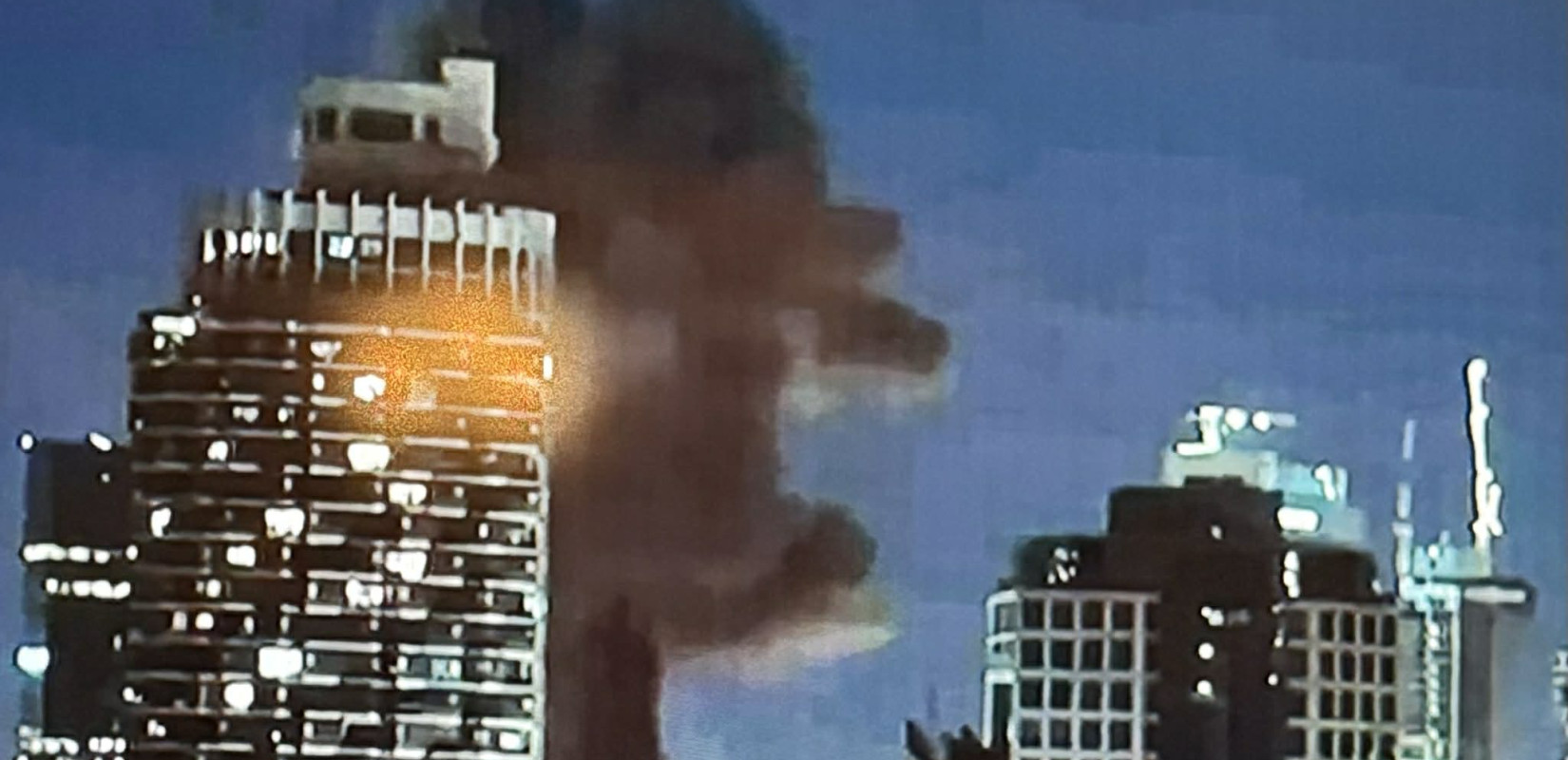 Το Ιράν υπόσχεται να συνεχίσει «εντατικά» τα πλήγματα - Εκρήξεις σε Κατάρ, Μπαχρέιν και χώρες του Κόλπου