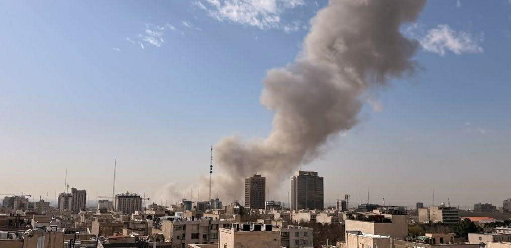 «Ταυτόχρονα πλήγματα» του ισραηλινού στρατού σε Τεχεράνη και Βηρυτό - Ιράν και Χεζμπολάχ στο στόχαστρο