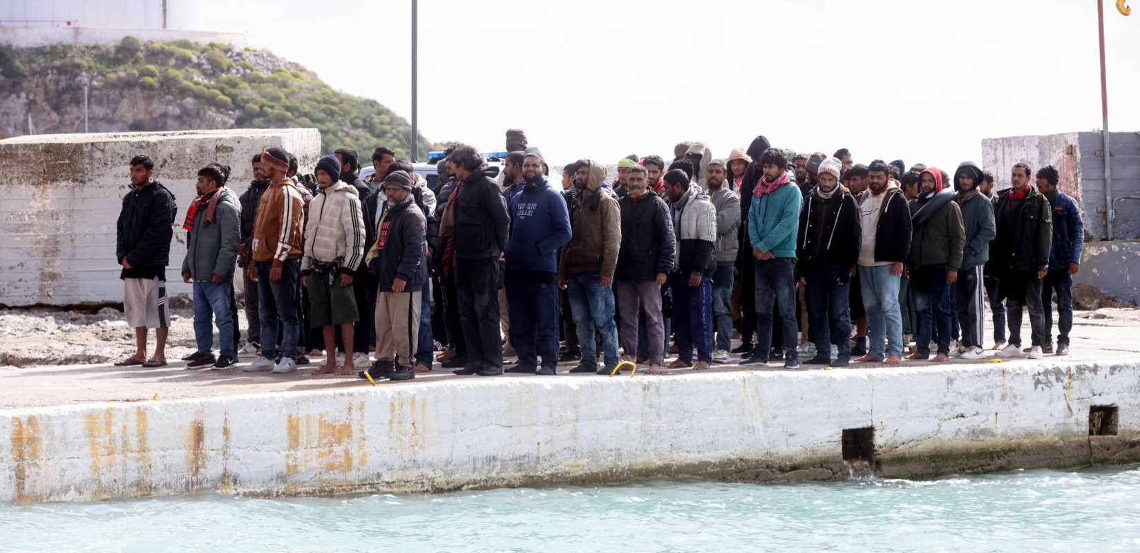 Τραγωδία με μετανάστες νότια της Κρήτης: Συνεχίζονται όλη την νύχτα οι έρευνες για τον εντοπισμό αγνοούμενων