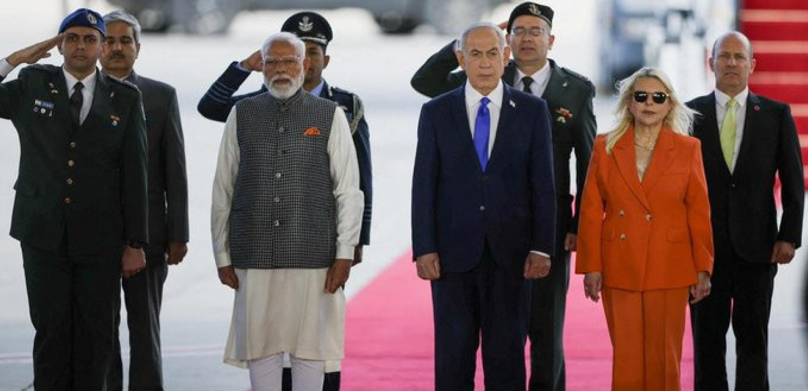 Στο Ισραήλ έφτασε ο Ινδός πρωθυπουργός Ναρέντρα Μόντι - Διήμερη επίσκεψη με φόντο την ενίσχυση των δεσμών (βίντεο)