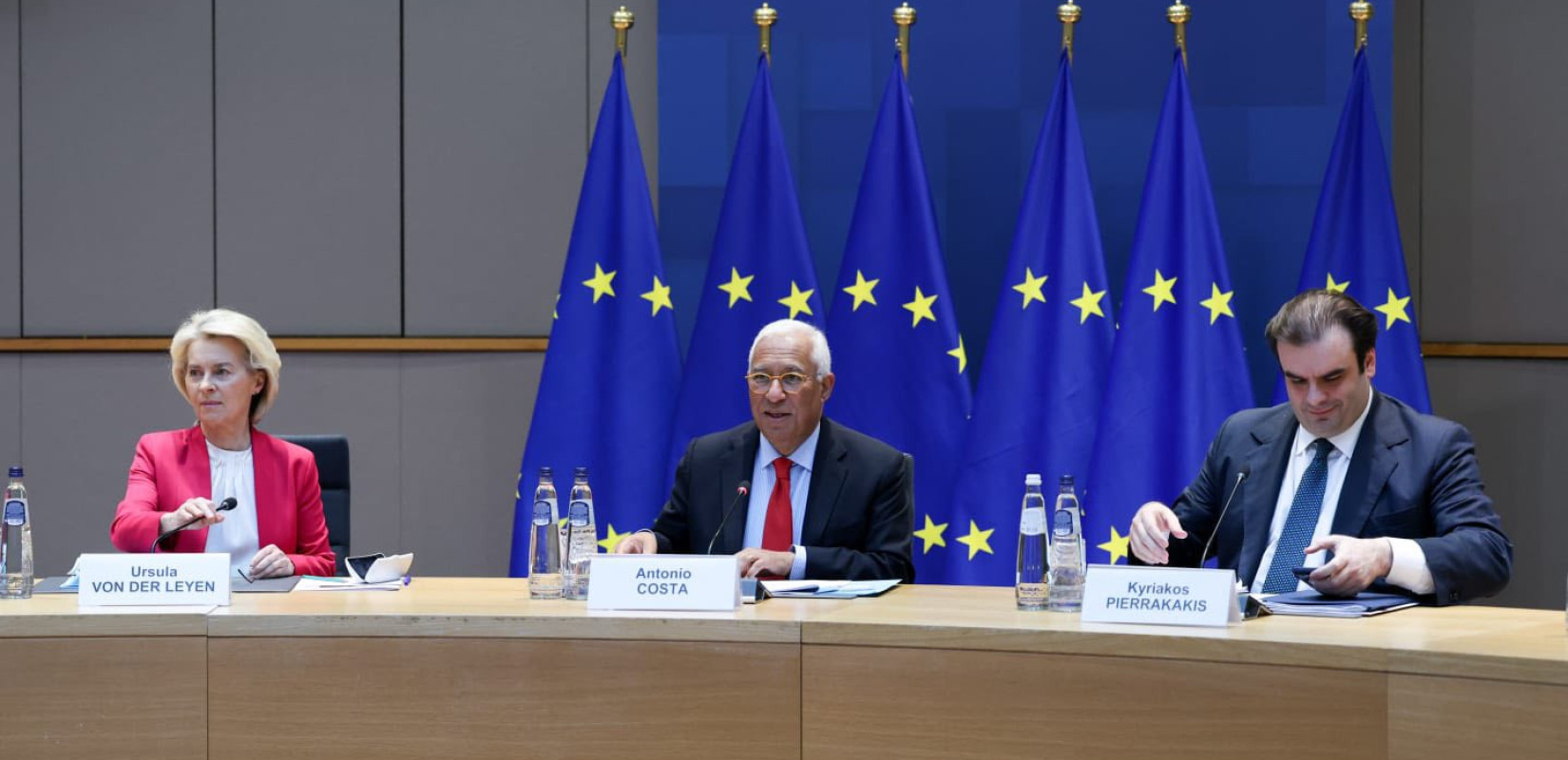 Συμβούλιο Κορυφής ΕΕ: Συνάντηση Πιερρακάκη με Κόστα, Φον ντερ Λάιεν και Λαγκάρντ στις Βρυξέλλες
