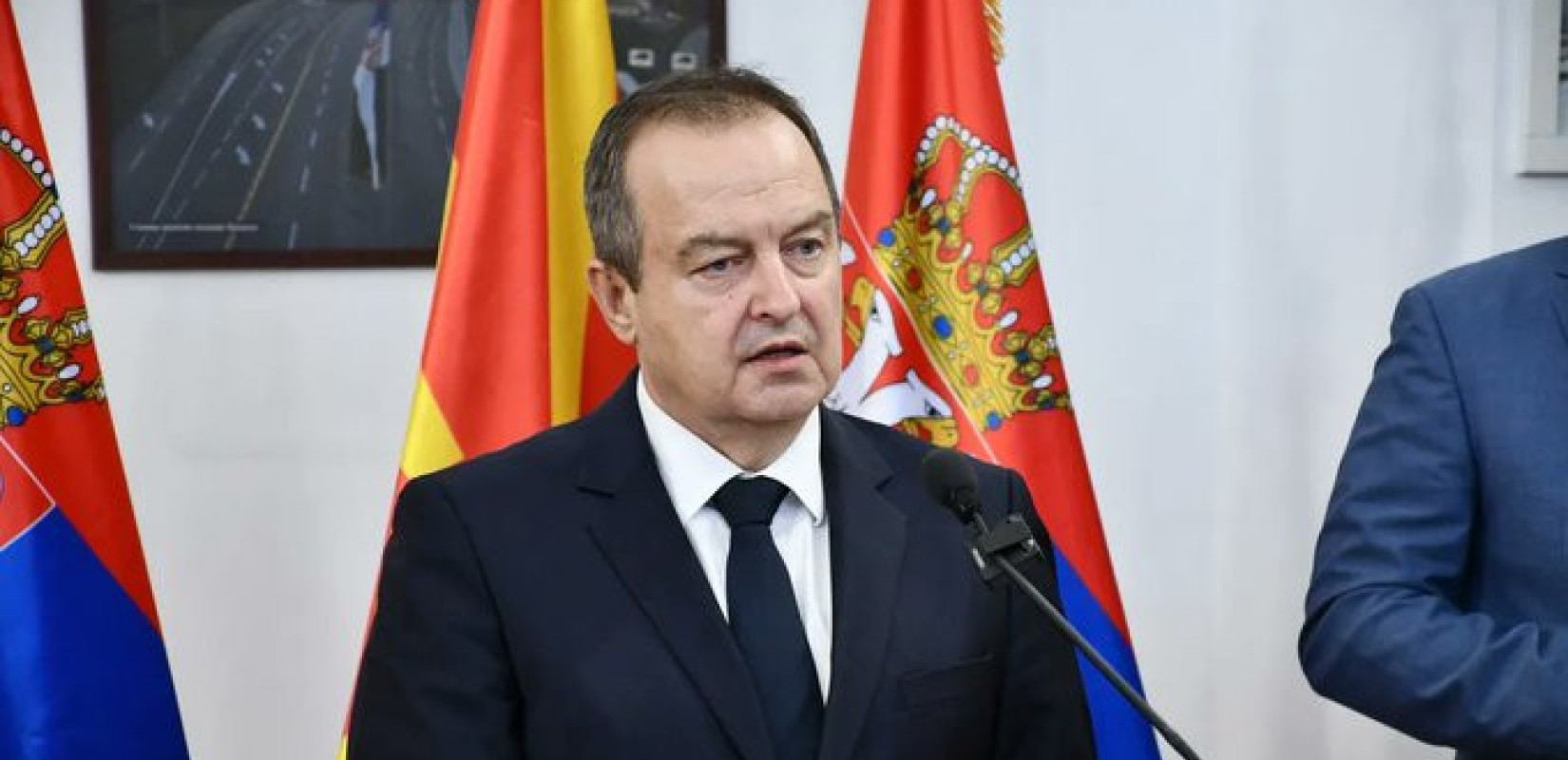 Σε κρίσιμη κατάσταση νοσηλεύεται ο Σέρβος υπουργός Εσωτερικών Ίβιτσα Ντάτσιτς