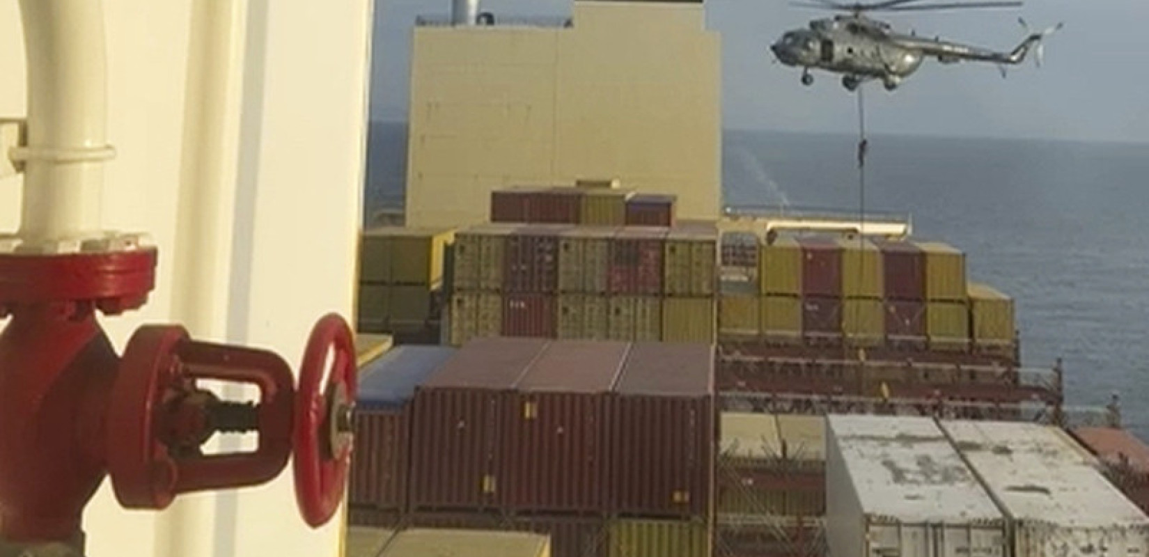 Χάος στις θαλάσσιες και αεροπορικές μεταφορές: 3.200 πλοία ακινητοποιημένα στον Περσικό Κόλπο - Στα όρια η παγκόσμια εφοδιαστική αλυσίδα