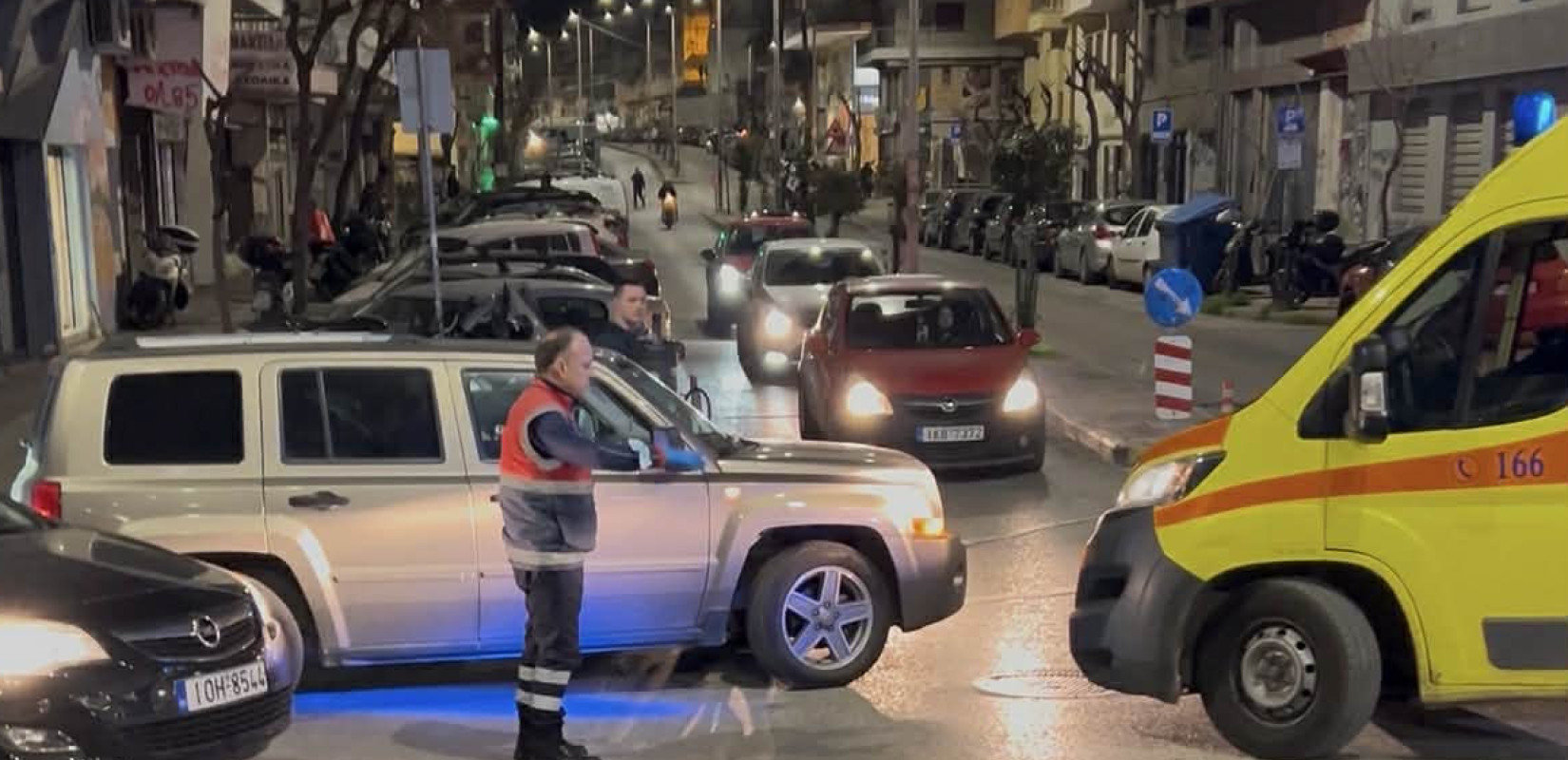 Θεσσαλονίκη: Τροχαίο ατύχημα στην οδό Ολυμπιάδος - Στο νοσοκομείο ένας τραυματίας