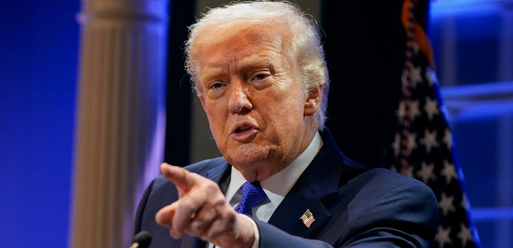 «Πόλεμος» Τραμπ με το Ανώτατο Δικαστήριο: Επιβάλλει πρόσθετο παγκόσμιο δασμό 10% επικαλούμενος την εθνική ασφάλεια (βίντεο)